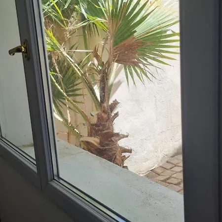 Des Sablettes -st Mandrier Maison Du Pecheur * La Seyne-sur-Mer