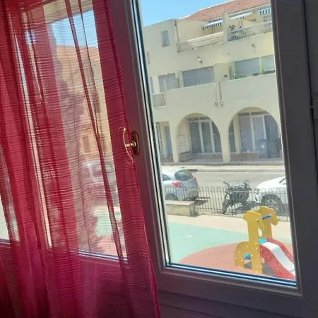 Holiday home Des Sablettes -st Mandrier Maison Du Pecheur *